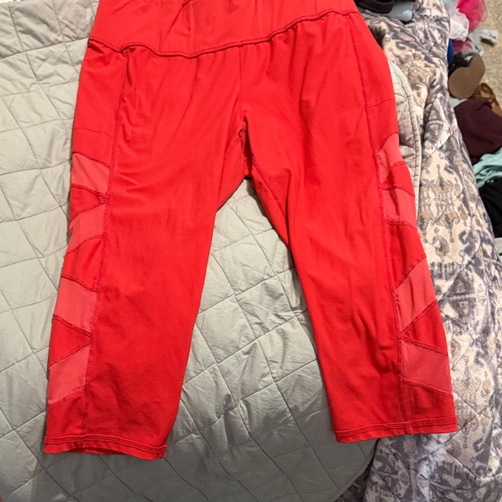 Bright Coral Athletic Capri Leggings